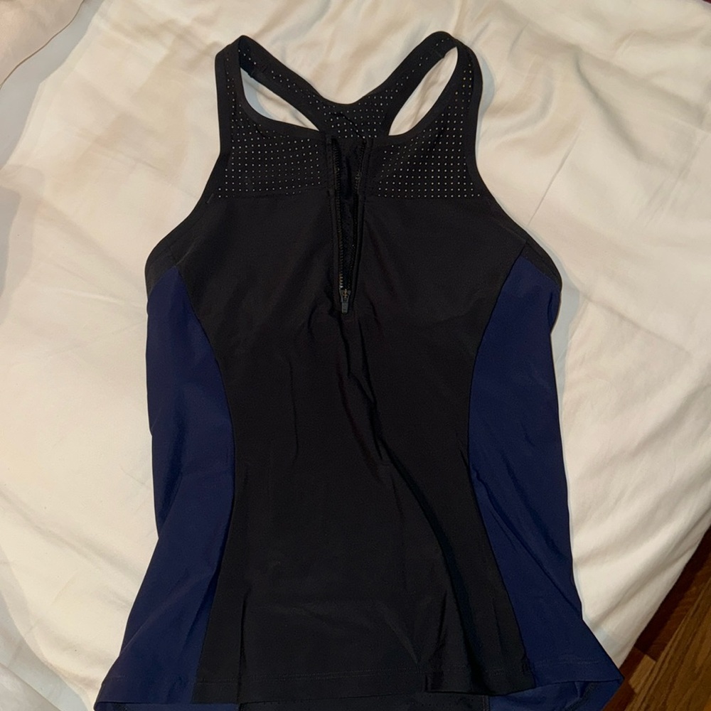 Athleta fitted workout top